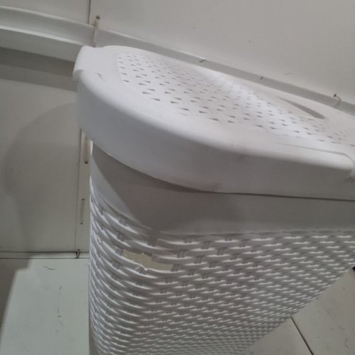 BATHCLIP PLASTIC LAUNDRY BASKET WITH LID - 40L - 24" X 18" X 10" - WHITE image 3