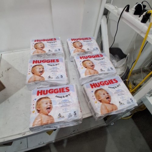 168PK BABY DISNEY MICKEY MOUSE HUGGIES SKIN ESSENTIALS DIAPERS - SIZE 3 image 2