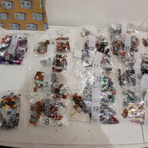 3093PC LEGO MARVEL X-MAN MANSION BUILDING SET (MODEL: 76294) image 5