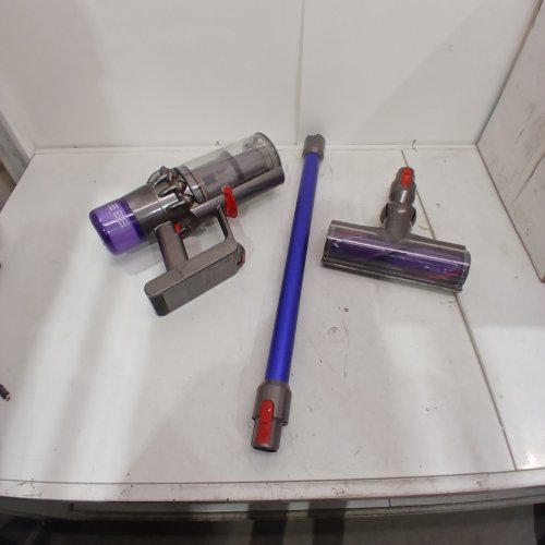 DYSON V11 CORDLESS 2-IN-1 STICK/HAND VACUUM CLEANER WITH MULTI-PURPOSE ATTACHMENTS (MODEL: V11 SV28) image 3