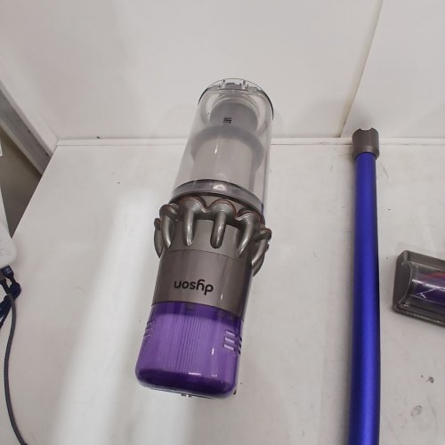 DYSON V11 CORDLESS 2-IN-1 STICK/HAND VACUUM CLEANER WITH MULTI-PURPOSE ATTACHMENTS (MODEL: V11 SV28) image 5