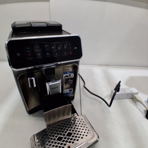PHILIPS 3300 SERIES FULLY AUTOMATIC ESPRESSO MACHINE WITH INTUITIVE TOUCH DISPLAY & CLASSIC MILK FROTHER - BLACK/CHROME - (MODEL: EP3326/90) image 3