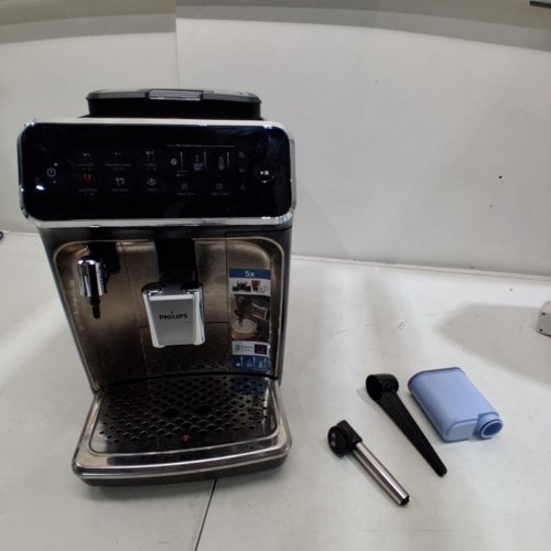 PHILIPS 3300 SERIES FULLY AUTOMATIC ESPRESSO MACHINE WITH INTUITIVE TOUCH DISPLAY & CLASSIC MILK FROTHER - BLACK/CHROME - (MODEL: EP3326/90) image 13