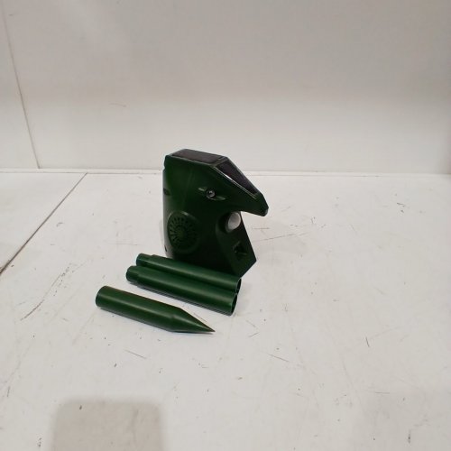 OUTSWEAT SOLAR POWERED SCARECROW ANIMAL REPELLER W/ FLASHING LIGHT - GREEN image 3