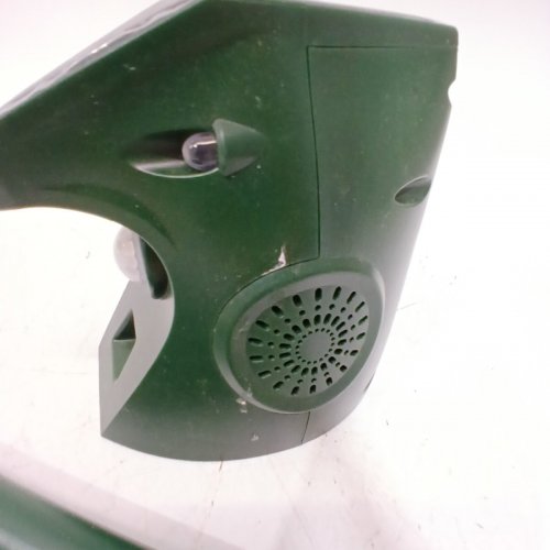 OUTSWEAT SOLAR POWERED SCARECROW ANIMAL REPELLER W/ FLASHING LIGHT - GREEN image 4