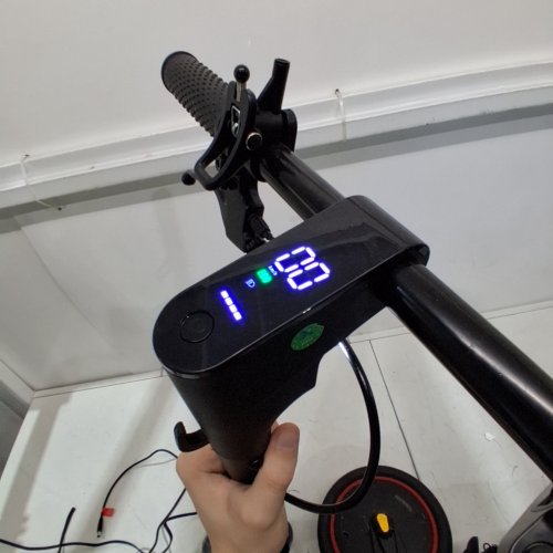 FOLDABLE ELECTRIC SCOOTER FOR ADULTS - 350 W - 30-40KM RANGE - BLACK/RED (MODEL: W5/W6) image 2