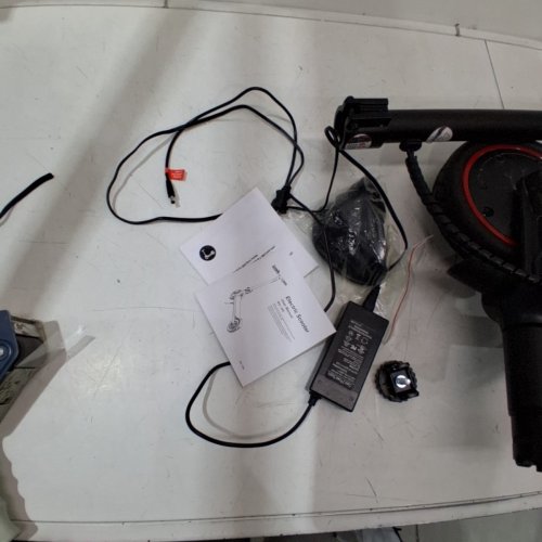 FOLDABLE ELECTRIC SCOOTER FOR ADULTS - 350 W - 30-40KM RANGE - BLACK/RED (MODEL: W5/W6) image 7