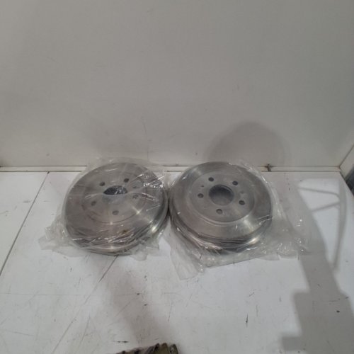 3PC CMX &TOP QUALITY BRAKE DRUMS WITH BRAKE SHOES AND HARDWARE - FITS SELECT MODELS (MODEL: NB-1004B/8-97821) image 2