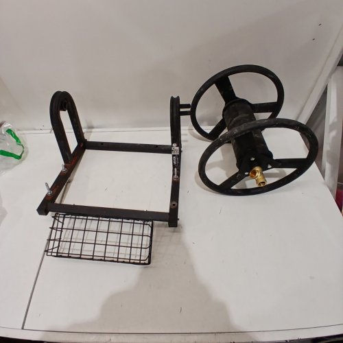 VEVOR WALL MOUNTED MANUAL GARDEN HOSE REEL - 125FT STORAGE / 5/8 - BLACK image 2