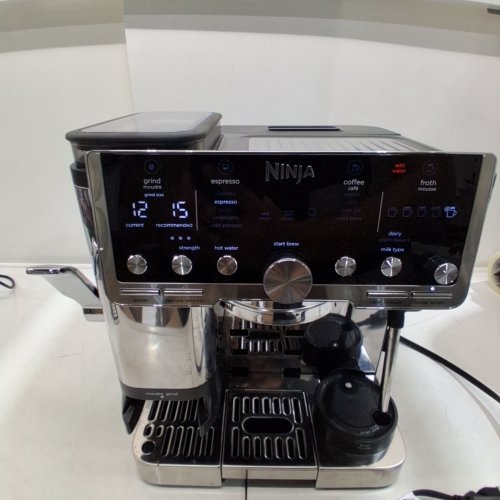 NINJA LUXE CAFE PRO SERIES ESPRESSO MACHINE - 4-IN-1 | INTEGRATED TAMPER | GRINDER | FROTHER - STAINLESS STEEL (MODEL: ES701C) image 2