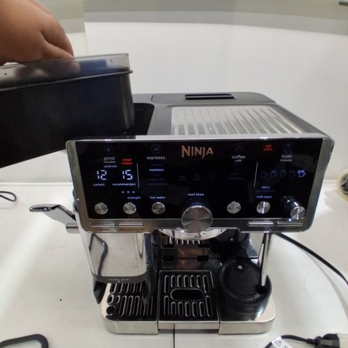 NINJA LUXE CAFE PRO SERIES ESPRESSO MACHINE - 4-IN-1 | INTEGRATED TAMPER | GRINDER | FROTHER - STAINLESS STEEL (MODEL: ES701C) image 3