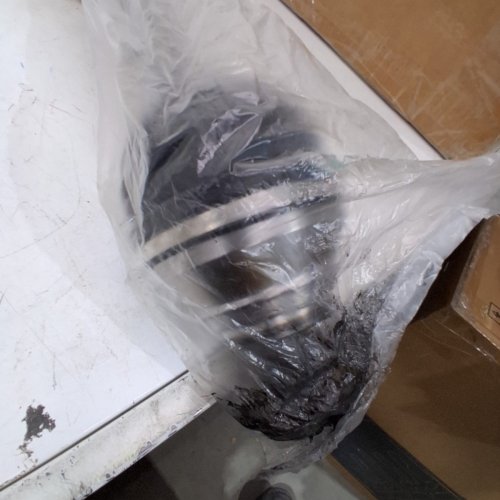 A PREMIUM FRONT RIGHT AXLE SHAFT ASSEMBLY FOR SELECT AUDI AND VOLKSWAGEN MODELS - SILVER/BLACK (MODEL: CVA67347-C/Q032414063) image 3