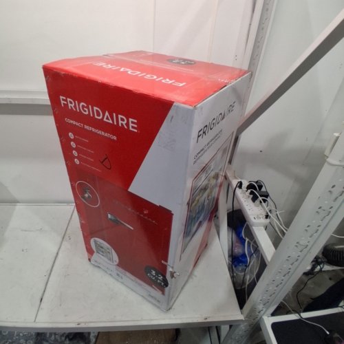 FRIGIDAIRE COMPACT REFRIGERATOR - 3.2 CU. FT, 19.01" X 18.7" X 33.27", 115 V - RED (MODEL: EFR376-B-RED-6COM) image 10
