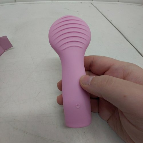 VOGUENOW ULTRASONIC FACIAL CLEANSING BRUSH - PINK image 3