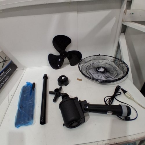 MAINSTAYS 3-SPEED OSCILLATING STANDING FAN - 27" X 47" - BLACK image 3