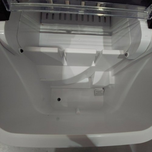 SWEETCRISPY COUNTERTOP ICE MAKER - 26LB - BLACK - (MODEL: ZBJ-PP10A-BK) image 4