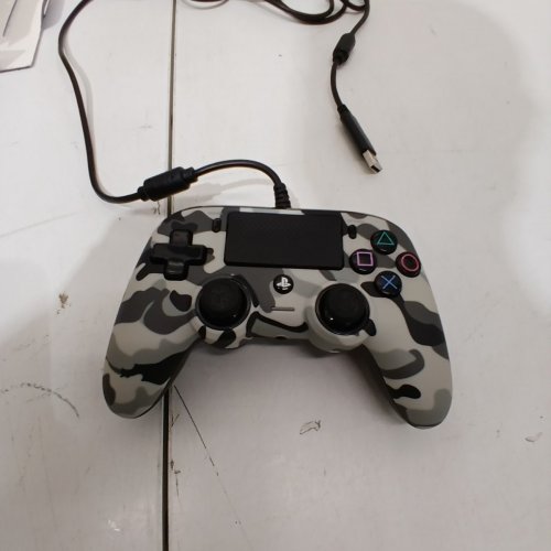 NACON OFFICIALLY LICENSED WIRED CONTROLLER FOR PLAYSTATION 4 - GREY CAMO (MODEL: BB4469) image 3