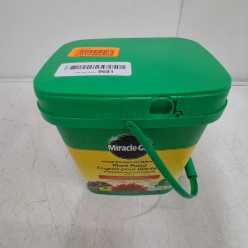 MIRACLE GRO WATER SOLUBLE ALL PURPOSE PLANT FOOD - 3.3LB image 3
