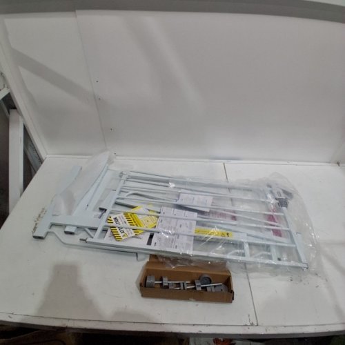 REGALO EASY STEP EXTRA WIDE METAL SAFETY GATE - 30" X 29"- 49" - WHITE (MODEL: 1164EWDS) image 2