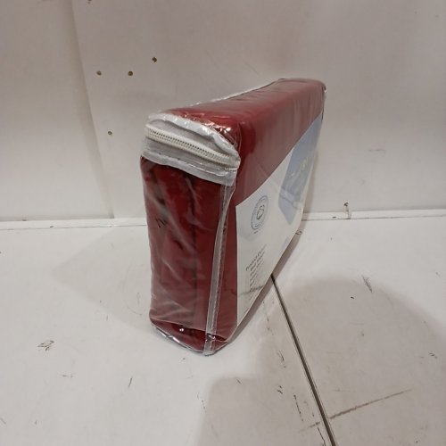 3PC DIFFERENT SHEETING COTTON BED SHEET SET - DOUBLE/QUEEN - RED image 3
