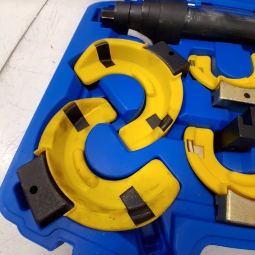 STRUT SPRING COMPRESSOR SET - 9921LBS/4500KG LOAD CAPACITY - BLUE/YELLOW (MODEL: XC4027A) image 3