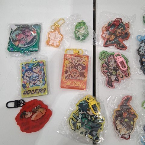 15PK ASSORTED ANIME KEYCHAINS - MULTICOLOR image 3