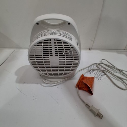 BLACK+DECKER PORTABLE SPACE HEATER WITH OVERHEAT PROTECTION FOR INDOORS - 1500W - WHITE - (MODEL:BHD101W) image 4