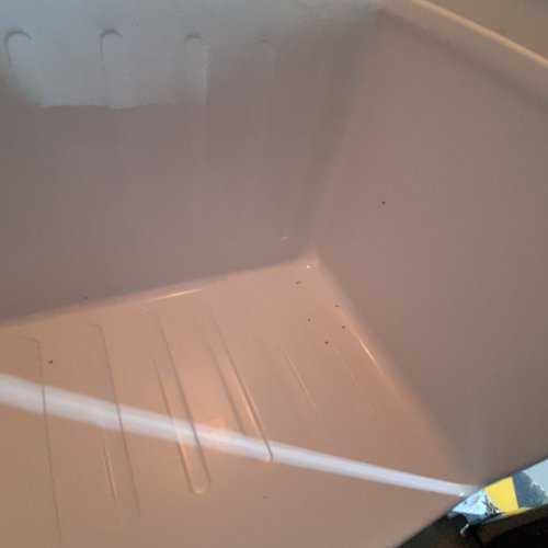 FRIGIDAIRE STAINLESS STEEL 2 DOOR FRIDGE/FREEZER - 4.5 CU. FT. - SILVER/BLACK (MODEL: EFR463-B) image 4