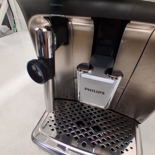 PHILIPS 3300 SERIES FULLY AUTOMATIC ESPRESSO MACHINE WITH INTUITIVE TOUCH DISPLAY & CLASSIC MILK FROTHER - BLACK/CHROME - (MODEL: EP3326/90) image 12