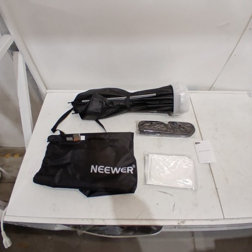 NEEWER BASICS RECTANGULAR QUICK RELEASE BOWENS MOUNT STRIP SOFTBOX KIT - 24" X 35" - BLACK (MODEL: NS12S) image 6