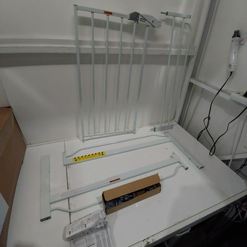 REGALO EASY STEP SAFETY GATE - 29"- 38.5" - WHITE (MODEL: 1160-DS) image 2