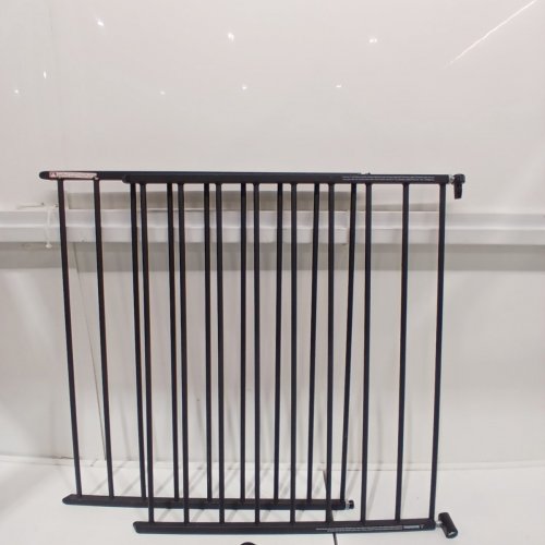 MUNCHKIN PUSH TO CLOSE™ EXTENDING METAL GATE - 28.5"-45" - BLACK (MODEL: MK001REV4) image 2