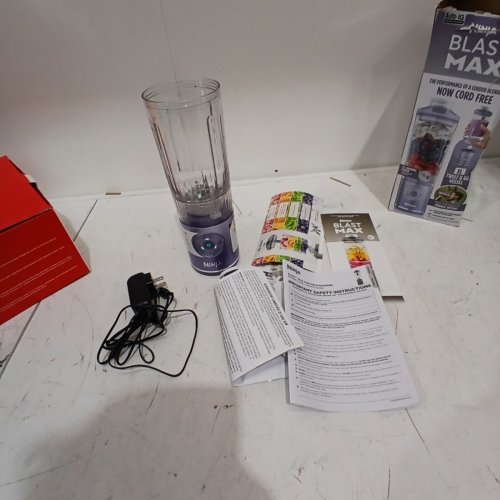 NINJA BLAST MAX PORTABLE BLENDER - 22 OZ CAPACITY - LAVENDER (MODEL: BC251CLD) image 4