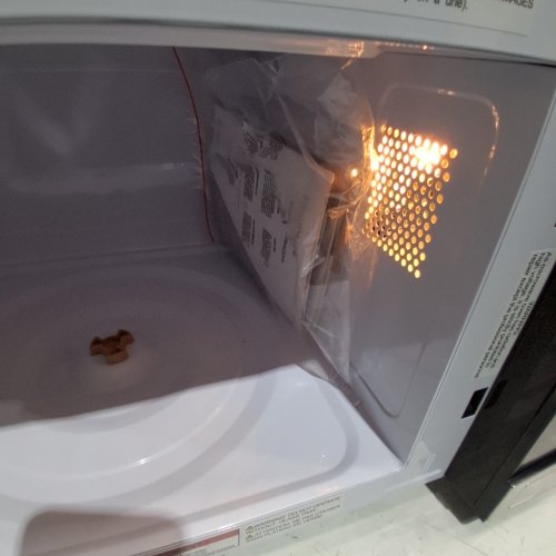 FRIGIDAIRE COMPACT COUNTERTOP MICROWAVE OVEN - 1.1 CU.FT. - BLACK/SILVER (MODEL: EMW1134) image 3