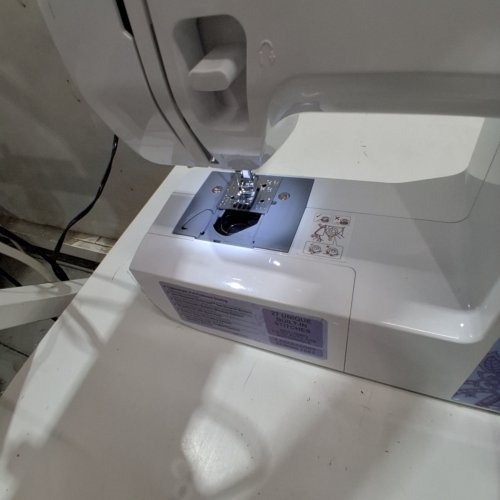 BROTHER LIGHTWEIGHT FULL-FEATURED ELECTRIC SEWING MACHINE - WHITE (MODEL: XM2701) image 2