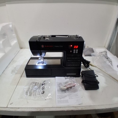 SINGER HEAVY DUTY STERLING SEWING MACHINE WITH ACCESSORIES, FULL METAL FRAME AND LCD SCREEN - 215 STITCHES - BLACK (MODEL: HD6600C) image 2