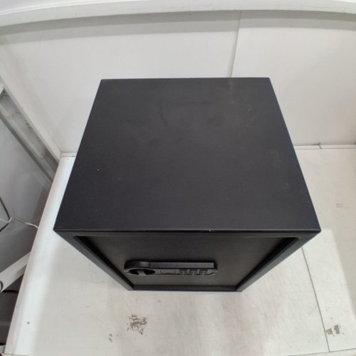 AMAZON BASICS HOME SAFE WITH PROGRAMMABLE KEYPAD - 51L / 1.8CU.FT - BLACK (MODEL: 50SAM) image 3