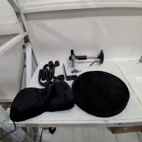 VELVET VANITY CHAIR - BLACK image 3