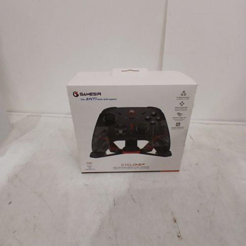 GAMESIR CYCLONE 2 WITH CHARGER - BLACK image 3