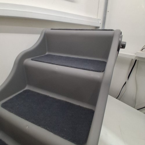 AMAZON BASICS FOLDING PET STAIRS - 14.6" X 22.75" X 19.5" - GREY image 3