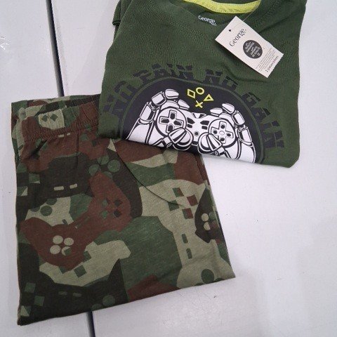 2PC BOY'S GEORGE PAJAMA SET - MEDIUM (7-8) - GREEN/CAMOUFLAGE image 2