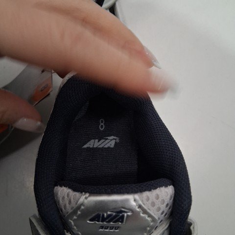 BOY'S AVIA ATHLETIC SHOES - SIZE 8 - SILVER image 2