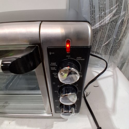 BLACK+DECKER CONVECTION TOASTER OVEN - 1500W 120 V - STAINLESS STEEL AND BLACK (MODEL: TO3250XSB) image 2