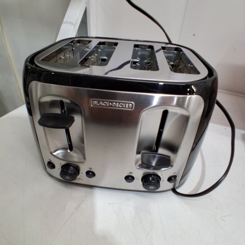 BLACK + DECKER WIDE SLOT TOASTER - 4-SLICE - SILVER/BLACK (MODEL: TR1478BD) image 3