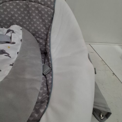 GRACCO SLIM SPACES COMPACT BABY SWING FOR NEW BORN AND INFANTS - 5.5LBS - 25LBS - HUMPHRY GREY (MODEL: 2143049) image 5