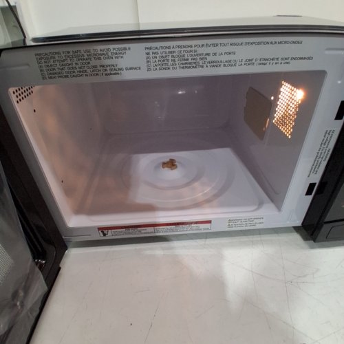 FRIGIDAIRE STAINLESS STEEL MICROWAVE WITH 10 POWER LEVELS - 1.1CU. FT. 1000W - BLACK (MODEL: EMW1132) image 3