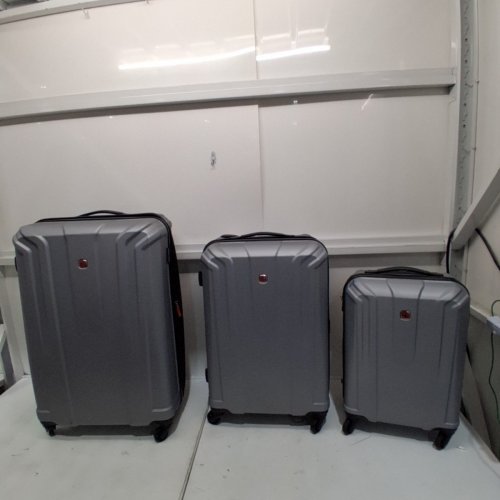 3PC SWISSGEAR HARDSIDE LUGGAGE WITH SPINNER WHEELS - 19" / 24" / 28" - SILVER (MODEL: SW37500-014-156 / SW37500-014-167 / SW37500-014-177) image 3