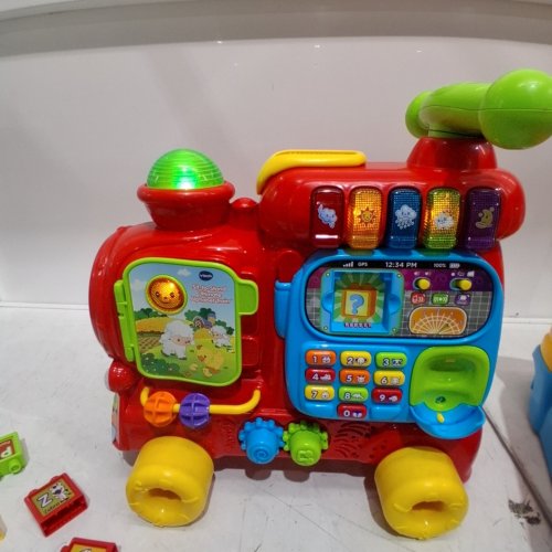 VTECH SIT TO STAND ULTIMATE ALPHABET TRAIN image 2