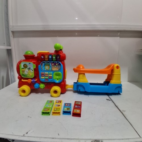 VTECH SIT TO STAND ULTIMATE ALPHABET TRAIN image 3