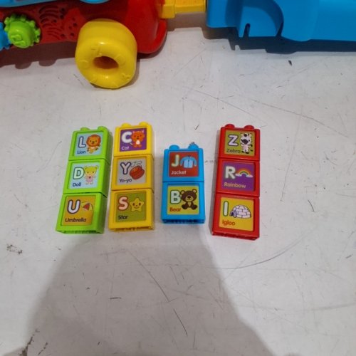 VTECH SIT TO STAND ULTIMATE ALPHABET TRAIN image 5